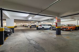Image 14 - 882846